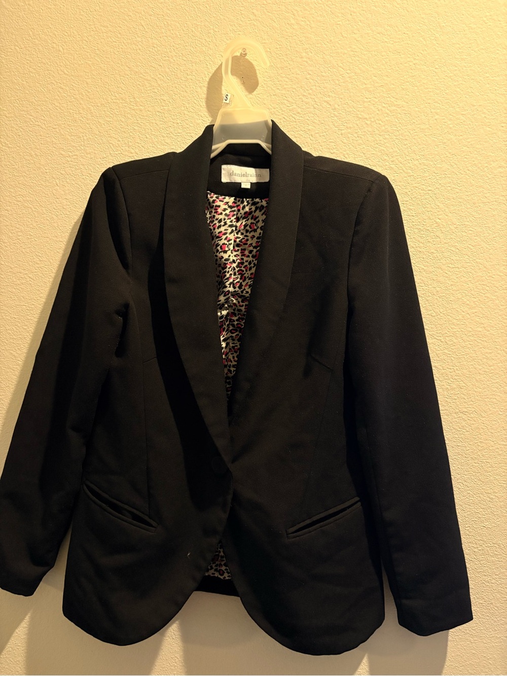 Daniel Rainn Black Tailored Blazer with Printed Lining